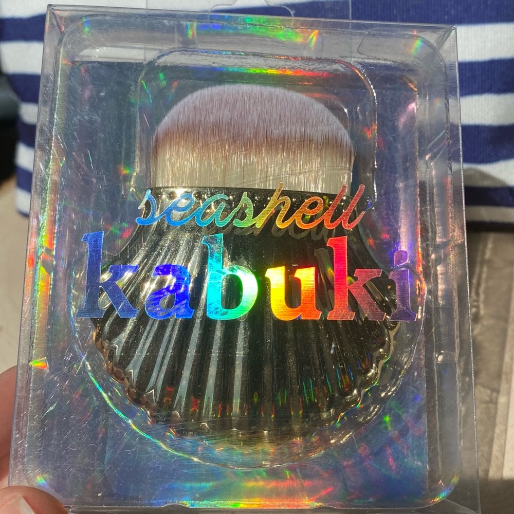 🔥5/$25🔥Bella Beauty Seashell Kabuki Makeup Brush